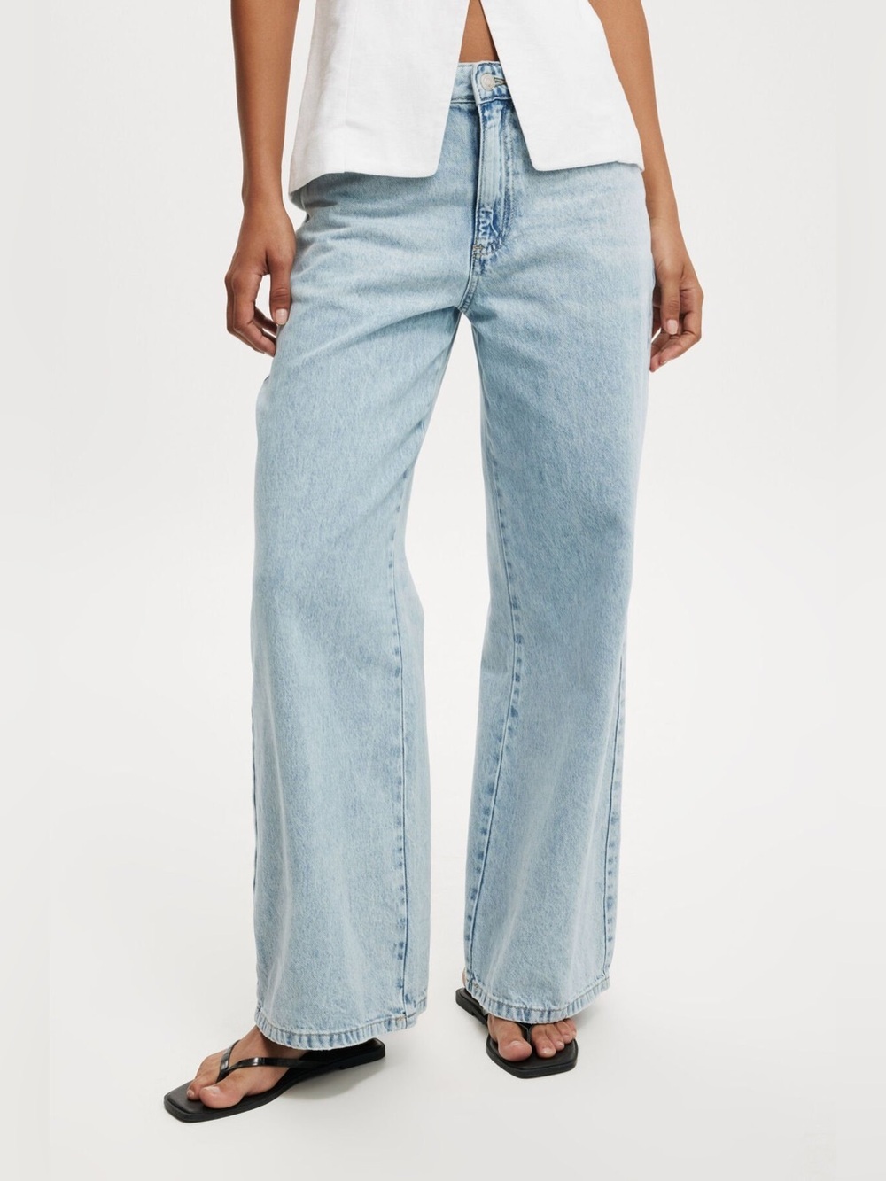 Cotton On Relaxed Wide Leg Jeans size 2